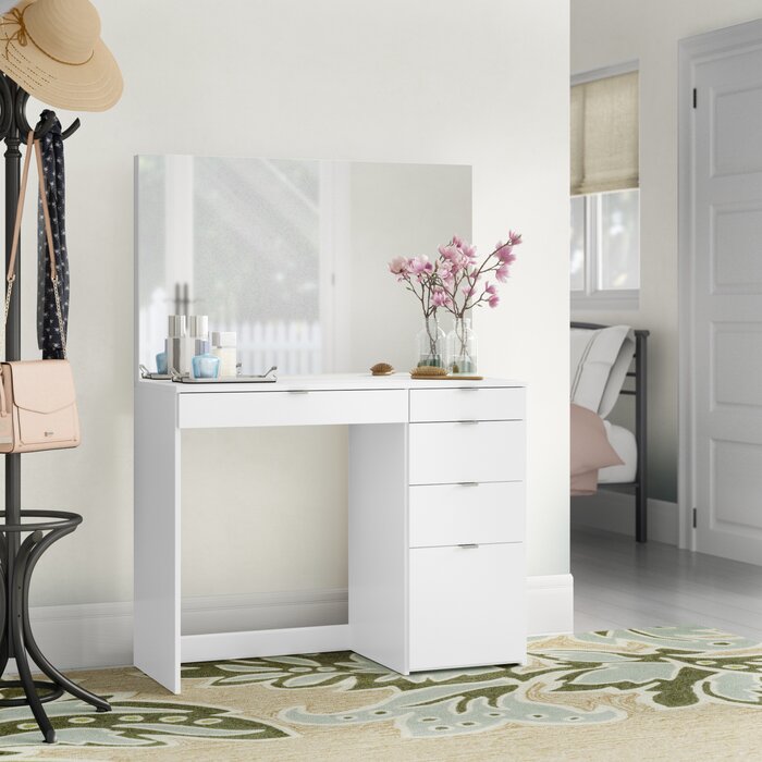 Corrado Vanity dengan Cermin
